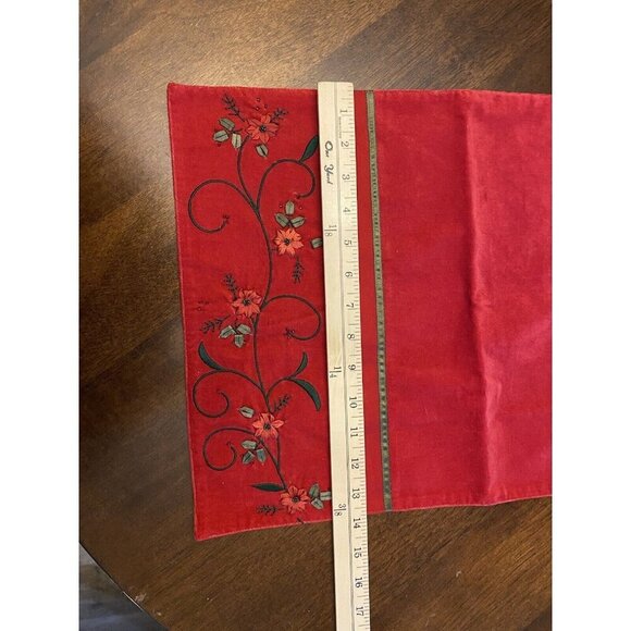5 Christmas Placemats Red Velvet 100% Cotton ~ 14" x 19" Matching Table Runner - Picture 11 of 11